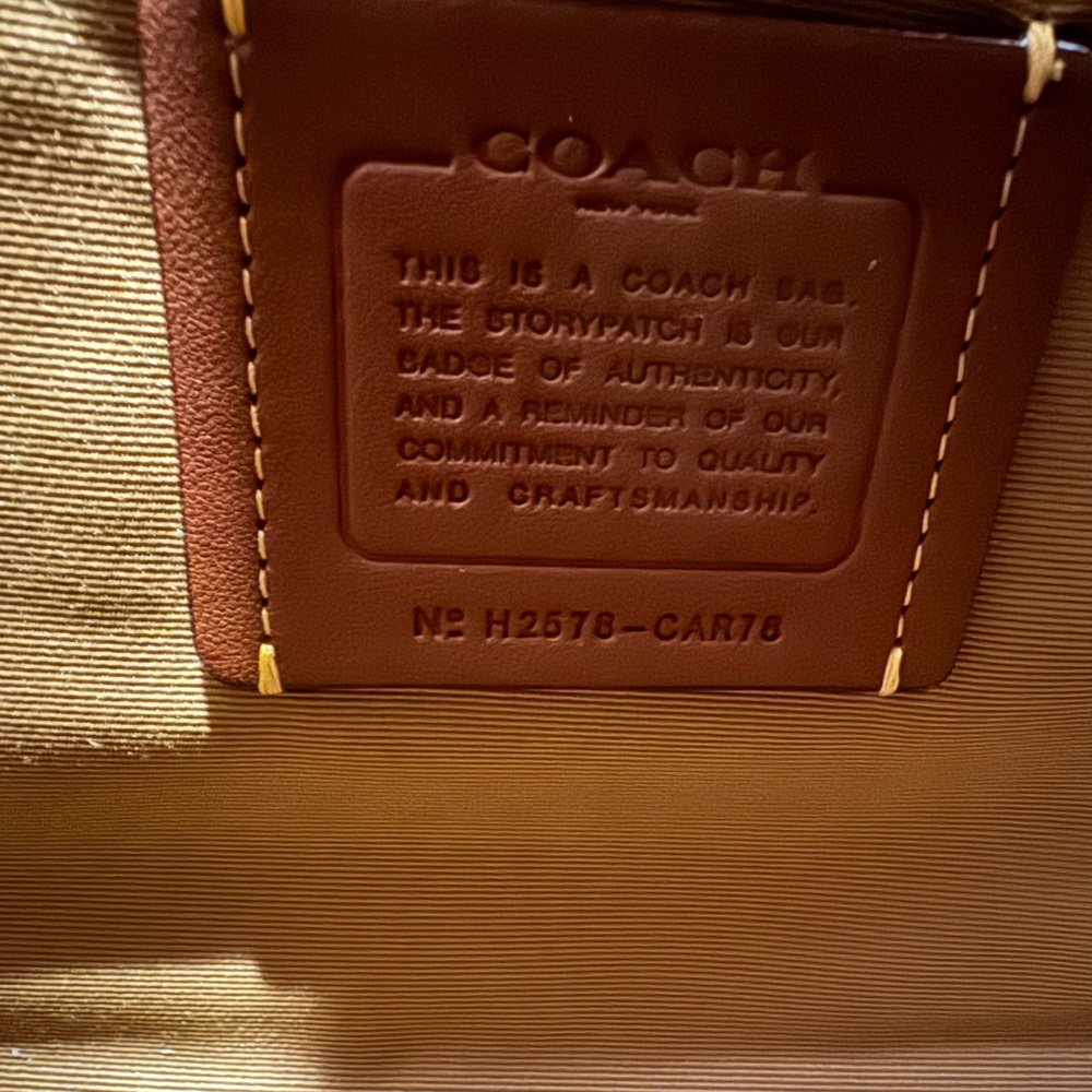 Coach - Picture 7 of 8
